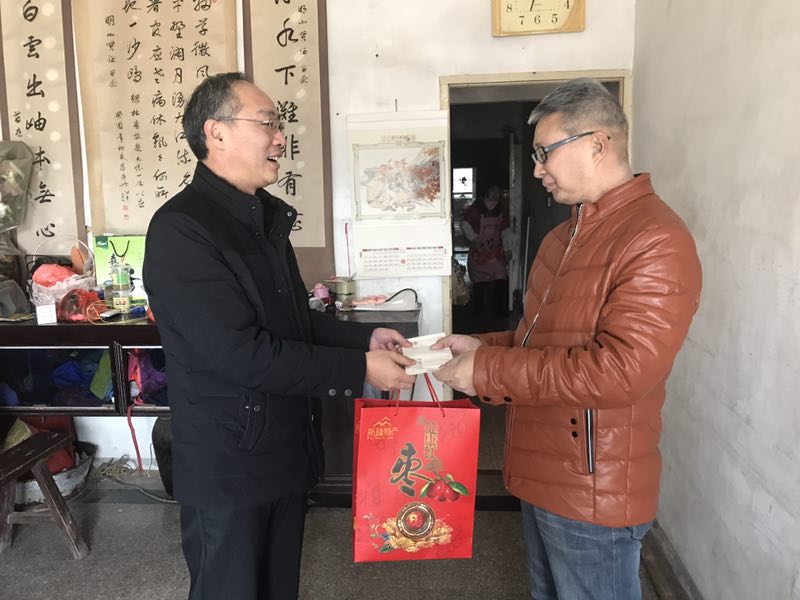 公司党委、工会开展春节慰问 - 今日杏耀平台 - 杏耀平台		